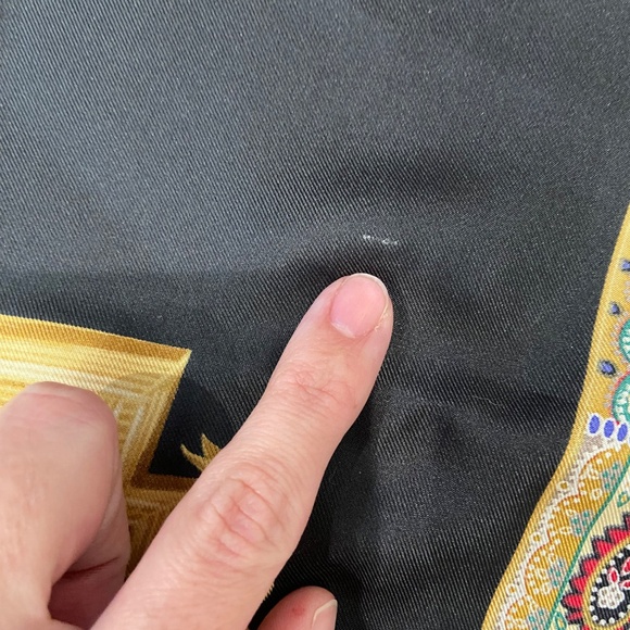 Christian Dior Silk Scarf w/ COA Baroque Frame Print– Black Red Gold– Authentic - Picture 7 of 9